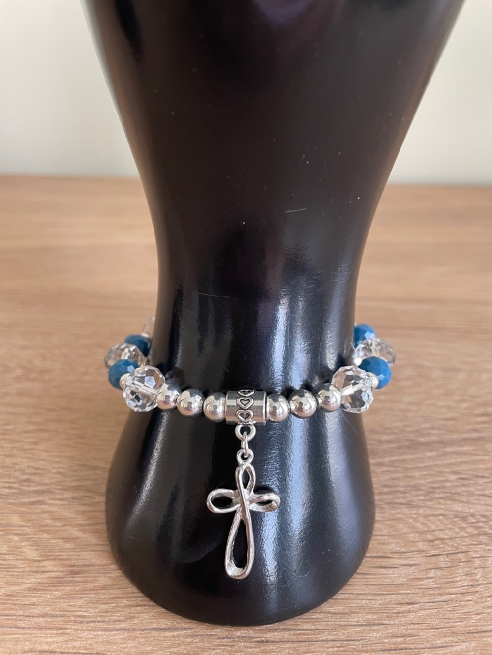 HAND CRAFTED CRYSTAL & INFINITY CROSS STRETCH BRACELET Blue, Clear, & Silver - Picture 5 of 16